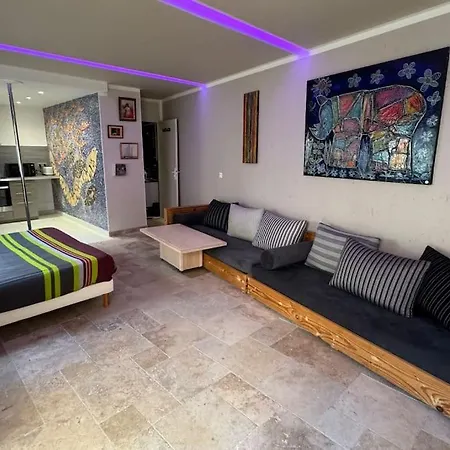 Appartement Le Petit Riad,climatisée,proche Fréjus